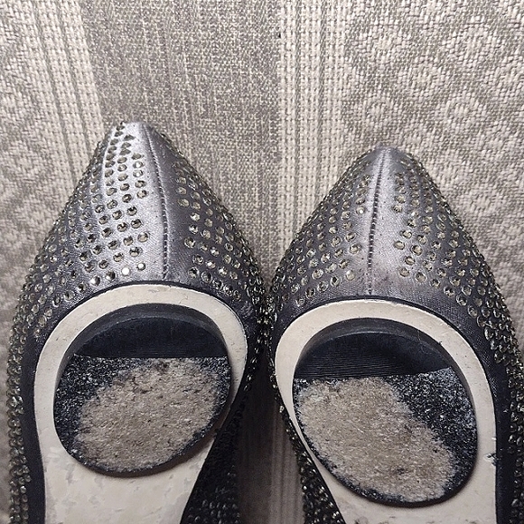 BCBG MaxAzria Gray Sparkling Flats - Picture 6 of 14